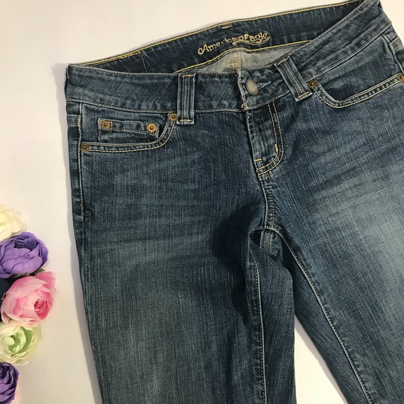American Eagle outfitters blue boyfriend jeans - Picture 2 of 5